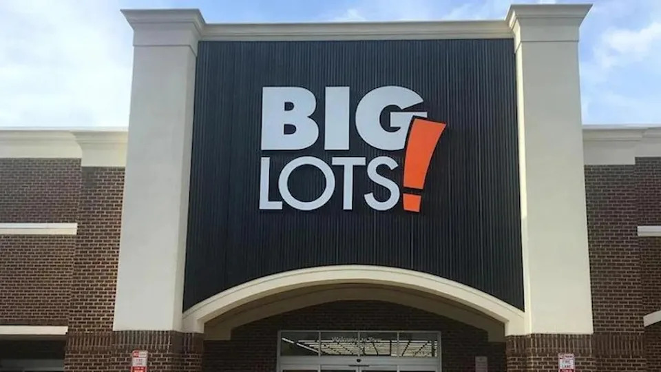 Big Lots reopening stores banner with store front in 2025