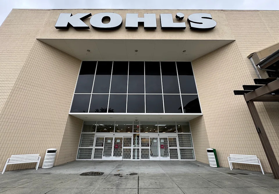 Chandra Holt connection to Kohl's CEO controversy