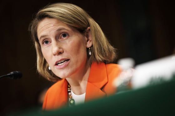 A Senate hearing on crypto regulation, showing policymakers discussing stablecoins
