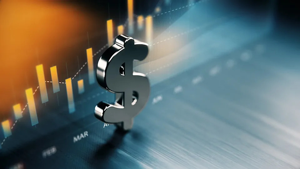 CRWV Stock: Is CoreWeave the Next Big AI Investment?